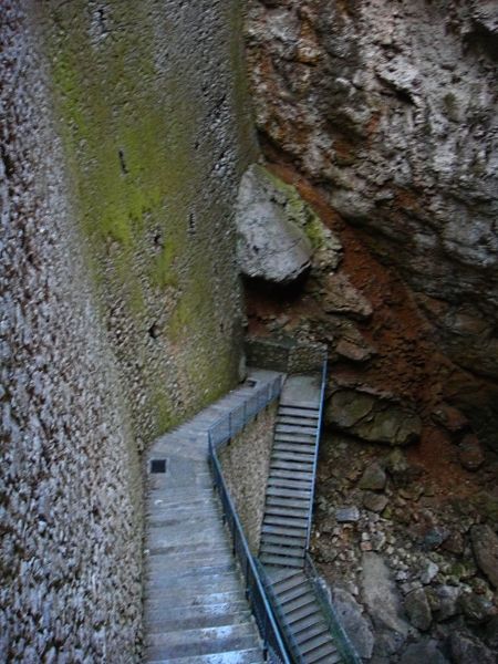 Grotta del Turco: la magia della montagna che sposa il mare...