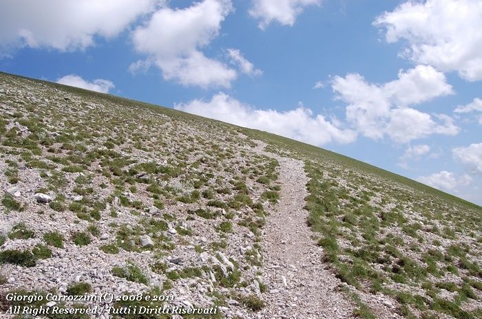 Traversata da Frontignano a Monte Prata per il Passo Cattivo