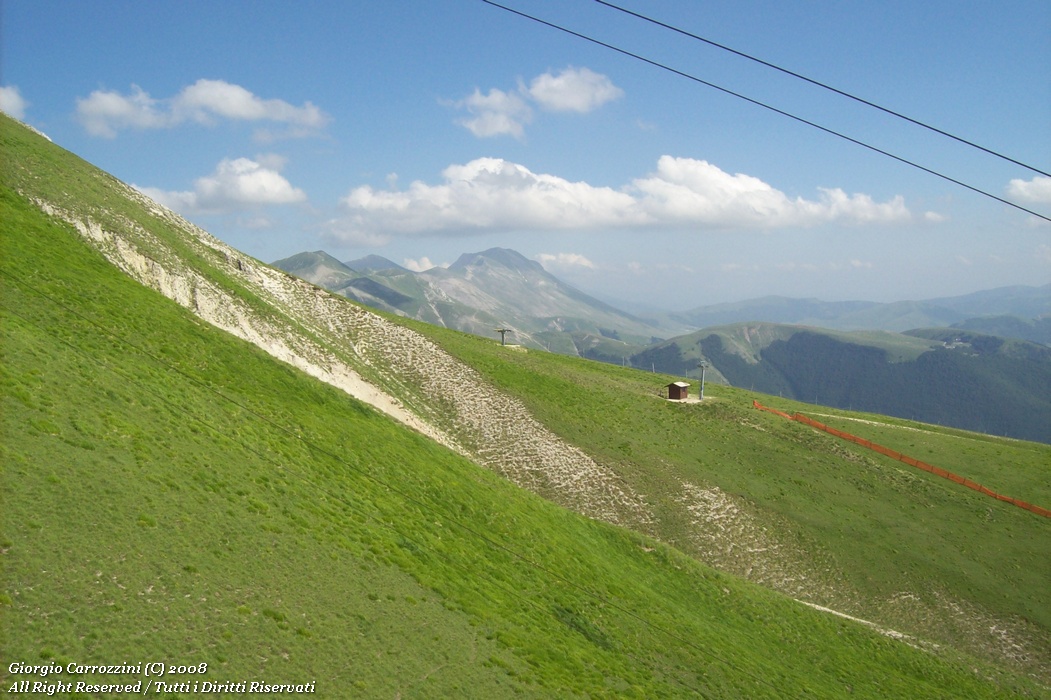 Monte Bicco e Monte Bove Sud: la montagna deturpata