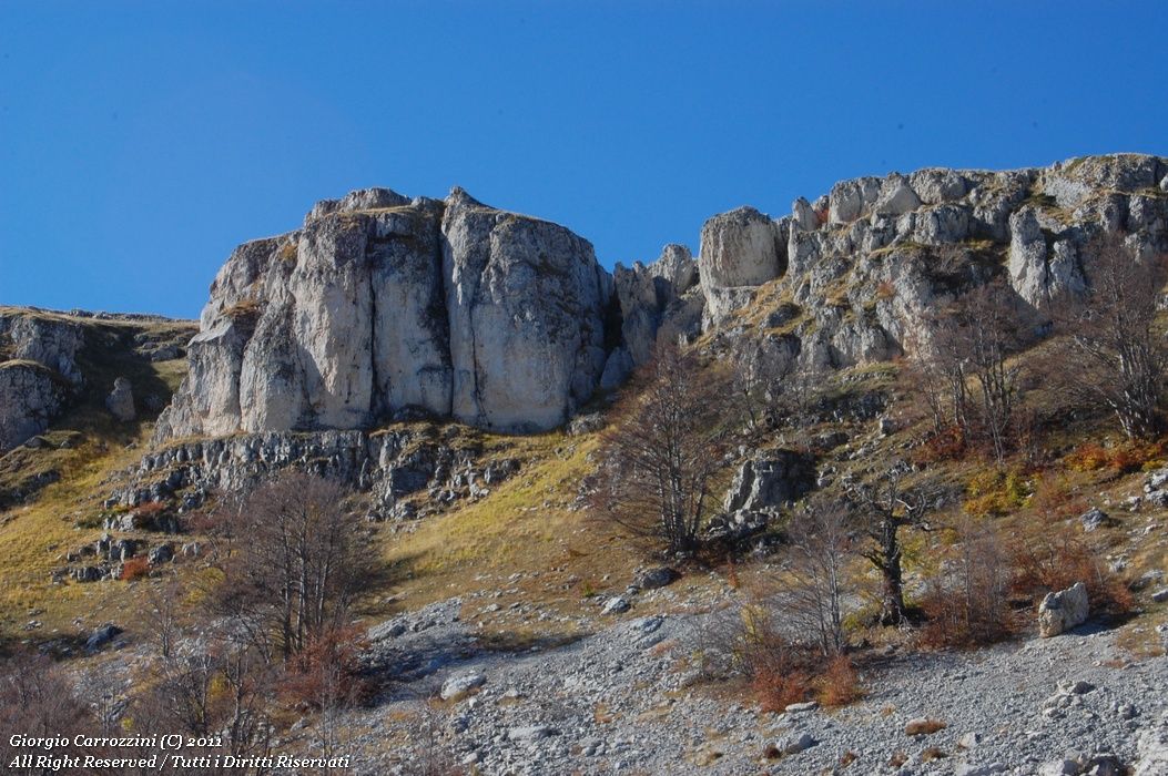 Torricella Nord (2071 m) e Torricella Sud (2098 m) dal Valico della Chiesola di Lucoli