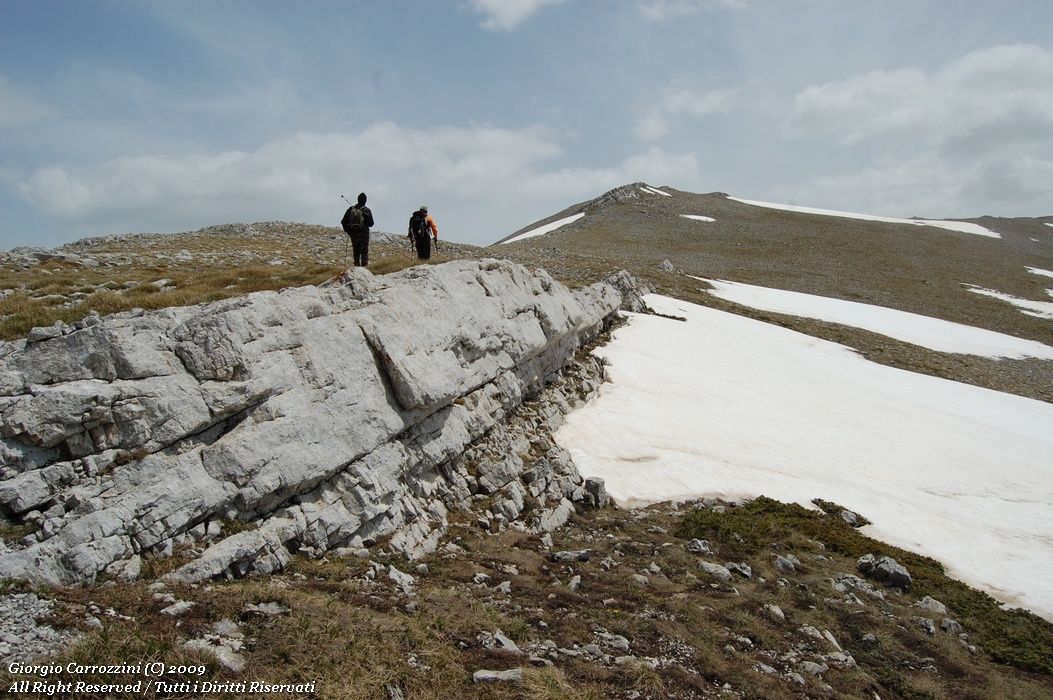 Monte La Terratta (2208 m) e Monte Argatone (2149 m) dal Lago di Scanno