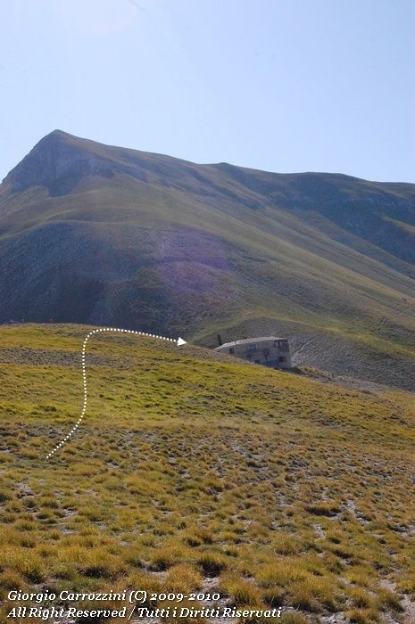 Pizzo Tre Vescovi (2092 m) dal Rifugio del Fargno