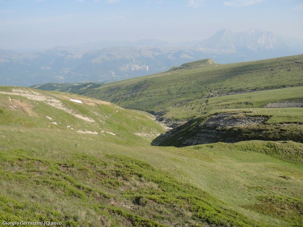 Escursione a Macera della Morte (2073 m) da Macchie Piane