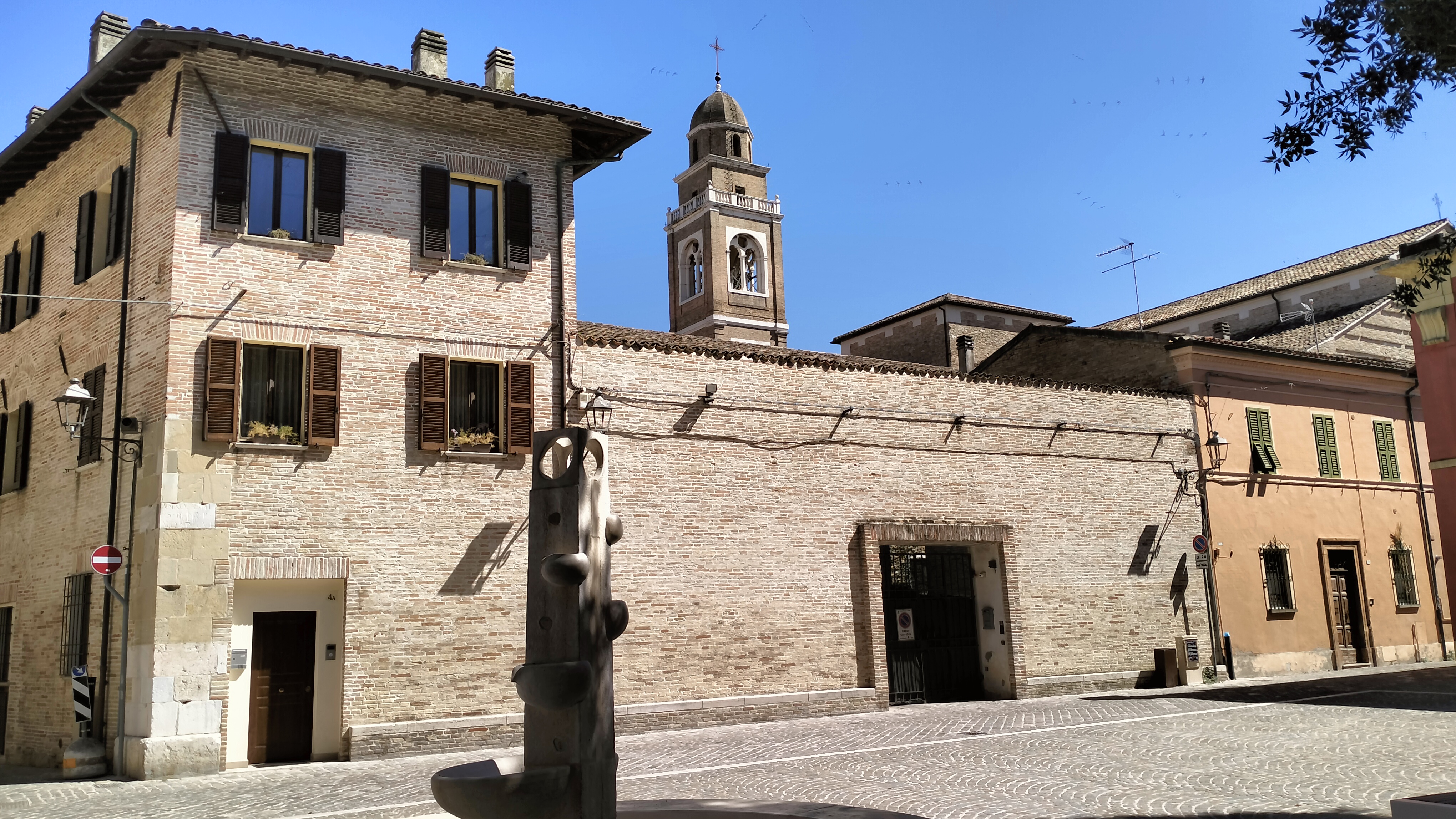 Fano: Città della Fortuna sul Mare Adriatico