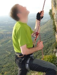 Fare sicura al primo di cordata in arrampicata sportiva