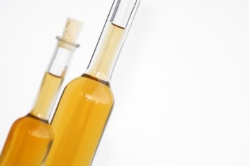 Grappa o “sgnapa” aromatizzata alla Genziana