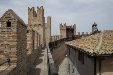 3 meravigliosi borghi da visitare nelle Marche: scoperta tra Montagne e tradizioni